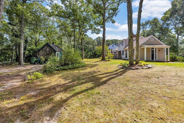 76 Blackthorn Road, Marstons Mills, MA 02648