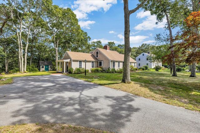 76 Blackthorn Road, Marstons Mills, MA 02648