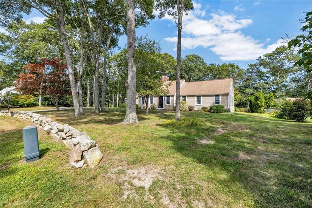 76 Blackthorn Road, Marstons Mills, MA 02648
