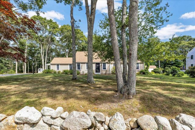 76 Blackthorn Road, Marstons Mills, MA 02648