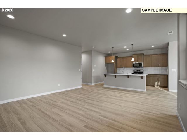 2829 Nw Rhododendron, Estacada, OR 97023