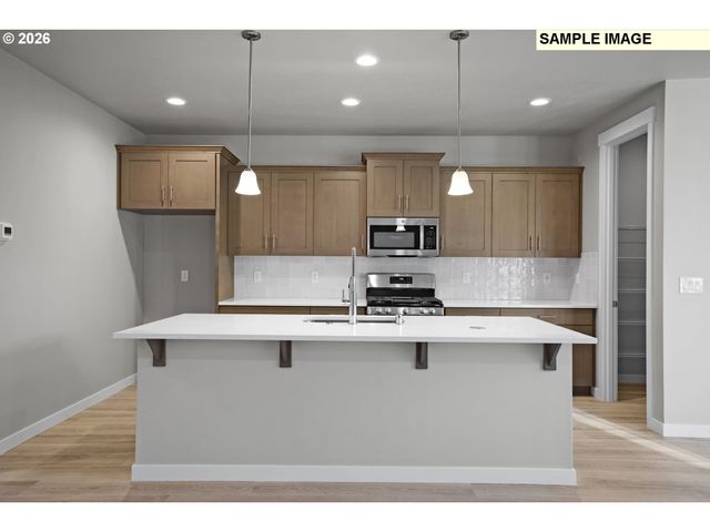 2829 Nw Rhododendron, Estacada, OR 97023