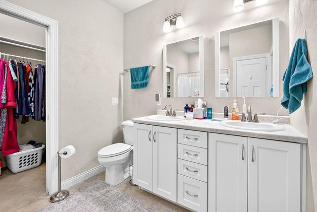 1581 REDWING DRIVE, Neenah, WI 54956