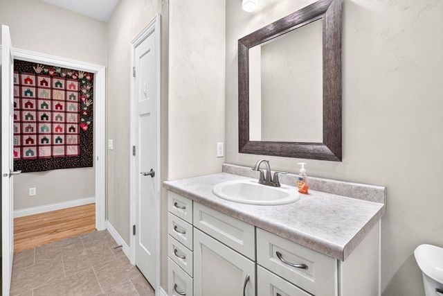 1581 REDWING DRIVE, Neenah, WI 54956