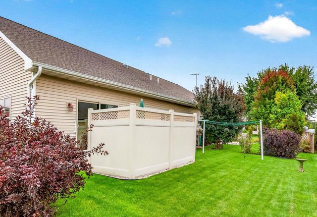 1581 REDWING DRIVE, Neenah, WI 54956