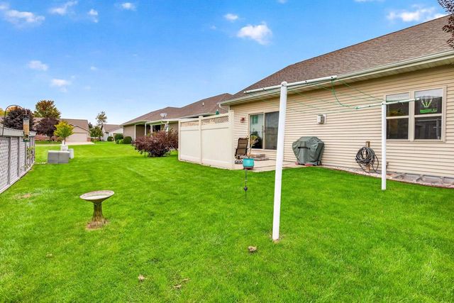 1581 REDWING DRIVE, Neenah, WI 54956