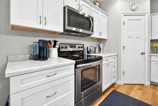 1581 REDWING DRIVE, Neenah, WI 54956