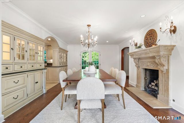 83 Long Lots Road, New Canaan, CT 06840