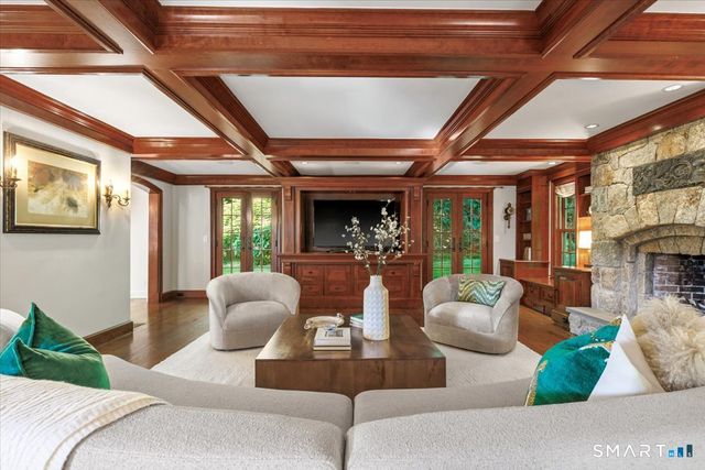 83 Long Lots Road, New Canaan, CT 06840