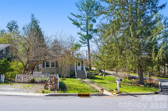 261 Forest Hill Drive, Asheville, NC 28803