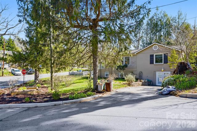 261 Forest Hill Drive, Asheville, NC 28803