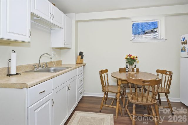 261 Forest Hill Drive, Asheville, NC 28803