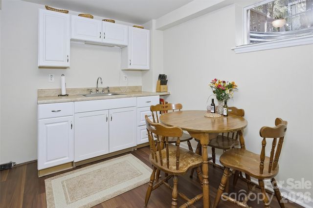 261 Forest Hill Drive, Asheville, NC 28803