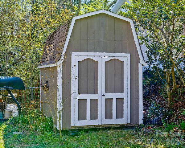 261 Forest Hill Drive, Asheville, NC 28803
