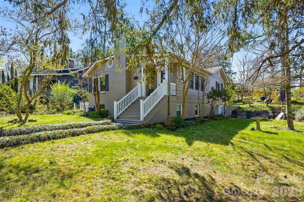 261 Forest Hill Drive, Asheville, NC 28803