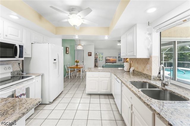 3931 Pelican BLVD, Cape Coral, FL 33914