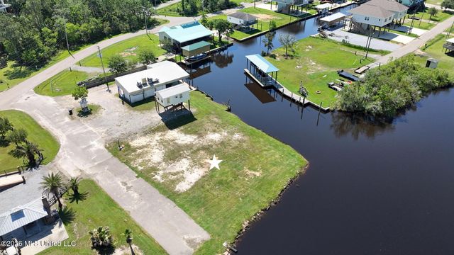 Hawaii Street, Bay Saint Louis, MS 39520