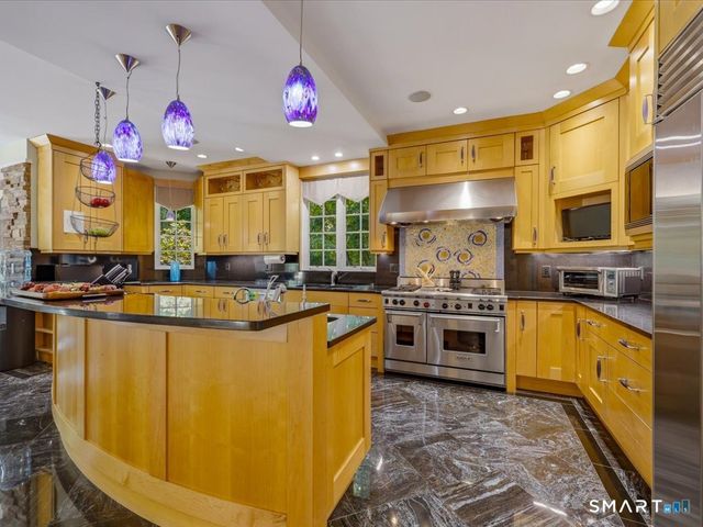 76 Sachem Head Road, Guilford, CT 06437