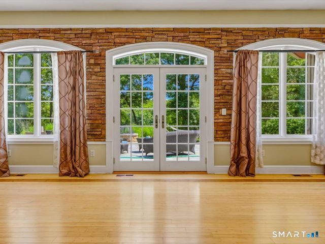 76 Sachem Head Road, Guilford, CT 06437