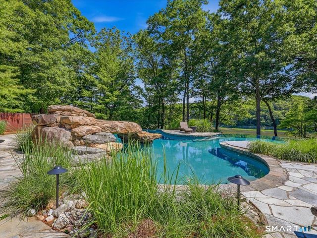 76 Sachem Head Road, Guilford, CT 06437