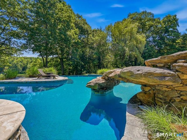 76 Sachem Head Road, Guilford, CT 06437