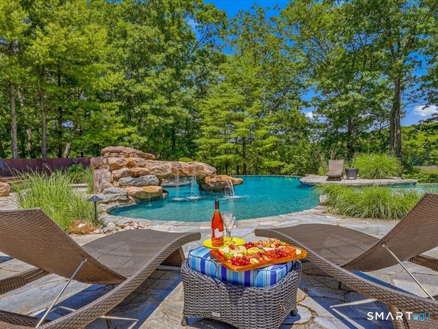 76 Sachem Head Road, Guilford, CT 06437