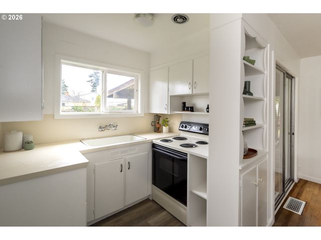 3117 Se 81ST Ave, Portland, OR 97206