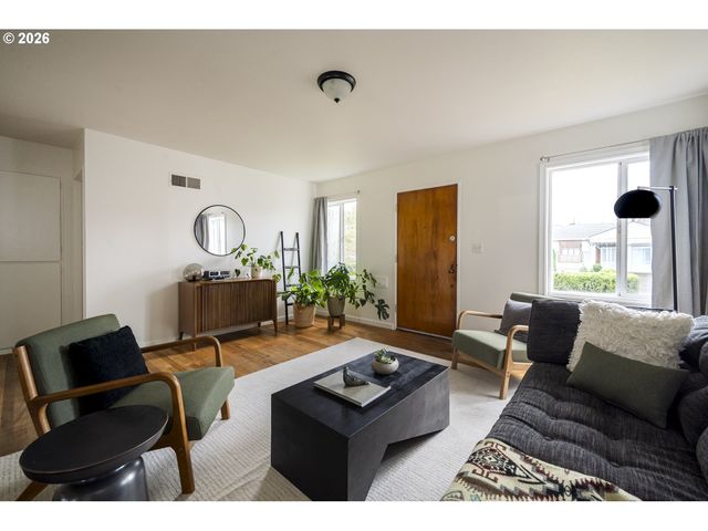 3117 Se 81ST Ave, Portland, OR 97206