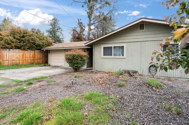 317 Highland Drive, Medford, OR 97504