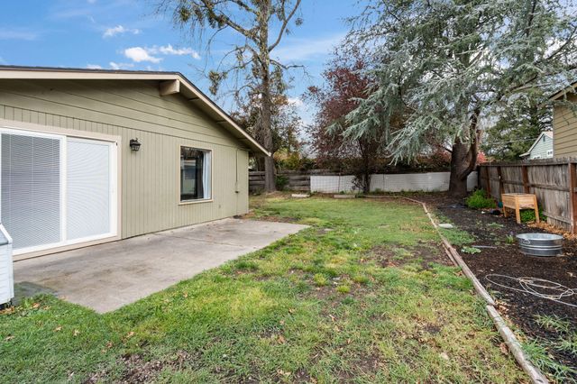 317 Highland Drive, Medford, OR 97504