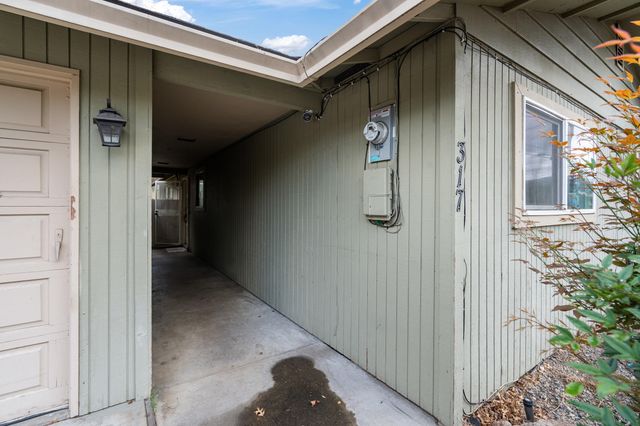 317 Highland Drive, Medford, OR 97504