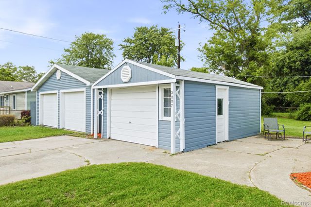 2007 Hancock Street, Port Huron, MI 48060