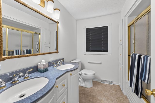 30620 Akerson Street, Lindstrom, MN 55045