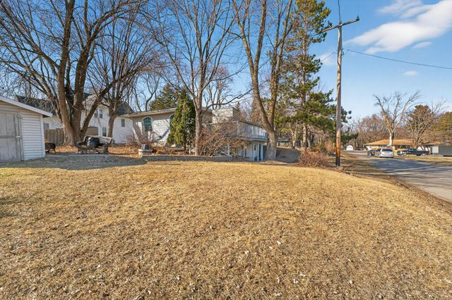 30620 Akerson Street, Lindstrom, MN 55045