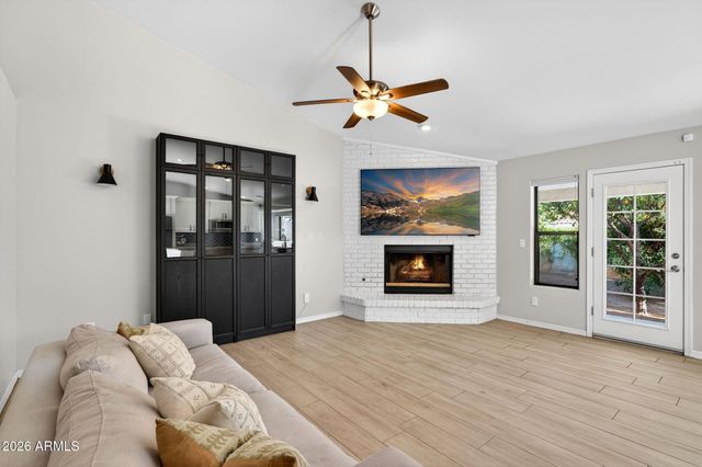 2241 E HERMOSA VISTA Drive, Mesa, AZ 85213