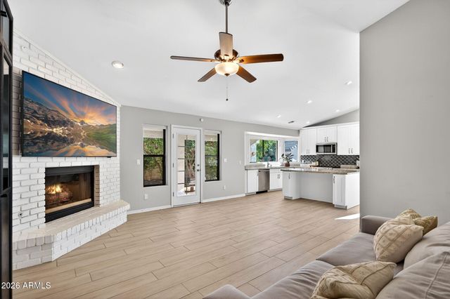 2241 E HERMOSA VISTA Drive, Mesa, AZ 85213