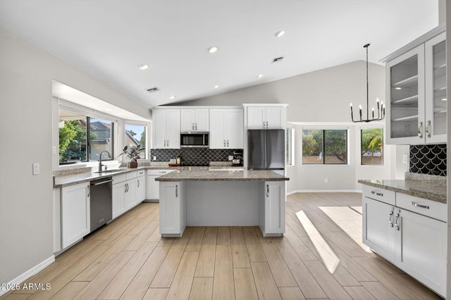 2241 E HERMOSA VISTA Drive, Mesa, AZ 85213