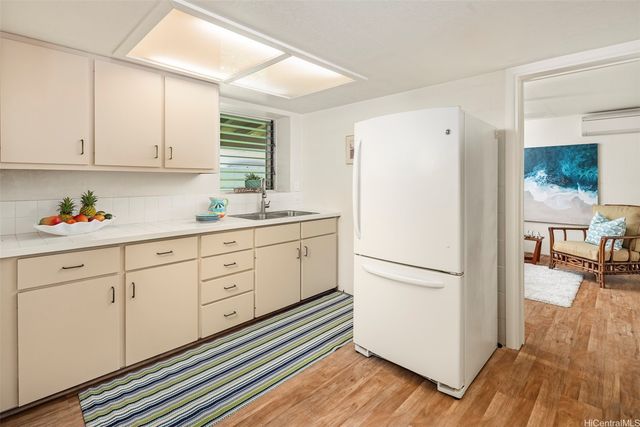 1122 Mokulua Drive, Kailua, HI 96734