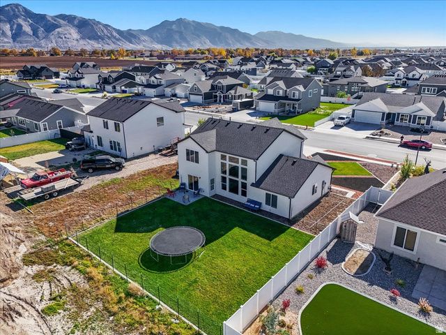 2440 W 2900 N, Farr West, UT 84404
