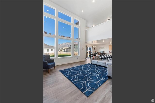 2440 W 2900 N, Farr West, UT 84404