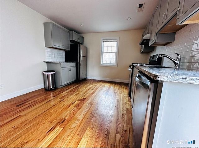 31 Brainerd Street 2, Branford, CT 06405