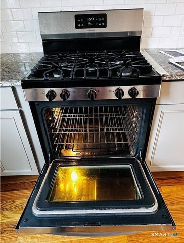 31 Brainerd Street 2, Branford, CT 06405