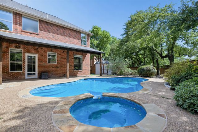 1902 Cheshire Drive, Grapevine, TX 76051