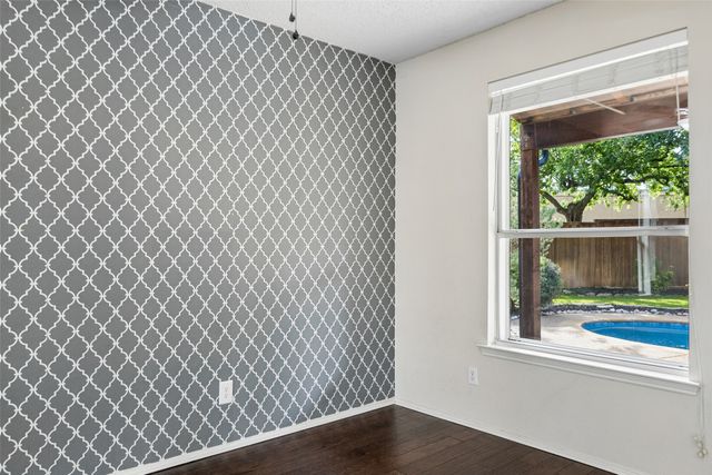 1902 Cheshire Drive, Grapevine, TX 76051