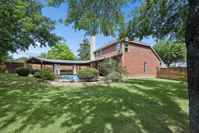 1902 Cheshire Drive, Grapevine, TX 76051