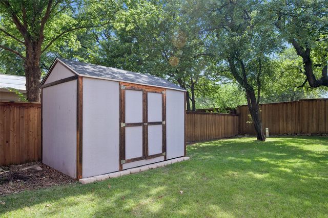 1902 Cheshire Drive, Grapevine, TX 76051