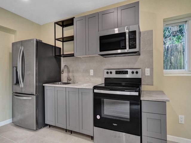 2442 Garfield Street 4, Hollywood, FL 33020