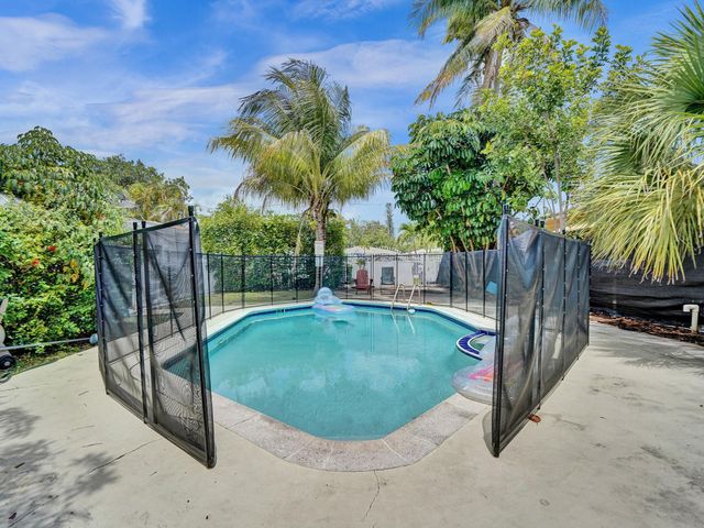 2442 Garfield Street 4, Hollywood, FL 33020