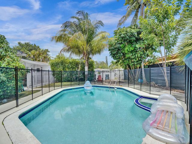 2442 Garfield Street 4, Hollywood, FL 33020