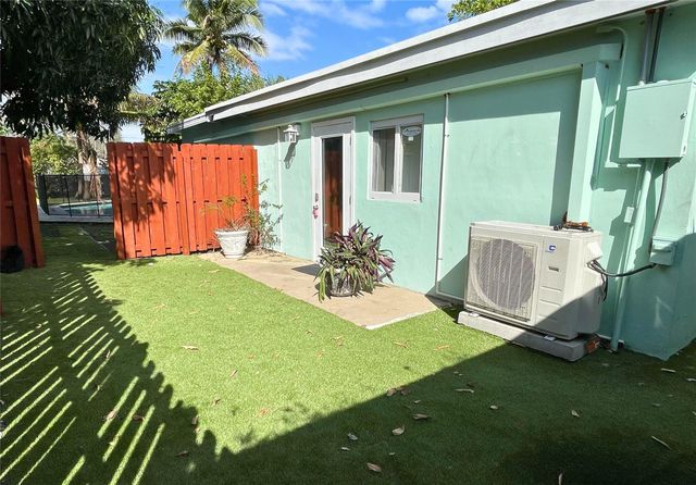 2442 Garfield Street 4, Hollywood, FL 33020